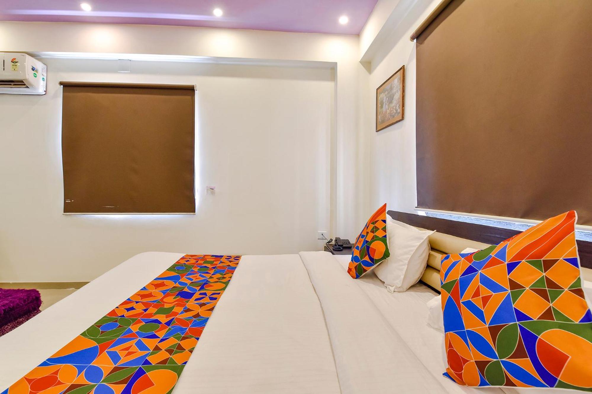 Fabhotel Crystal Inn II - Paldi Char Rasta Ахмедабад Екстер'єр фото
